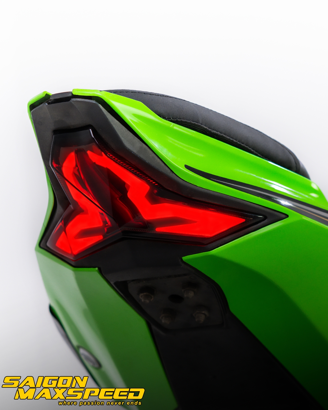 Đèn Hậu Tích Hợp Xinhan JPA Type Z Kawasaki Ninja 400 / Z1000 / ZX